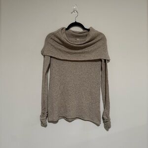 Qi Cashmere Cowl Neck Off Shoulder Neutral Sweater Size XS Cozy Classic